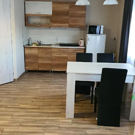Peter's Apartman * Pápa